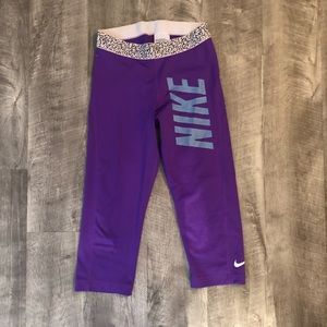 Nike Pro workout leggings